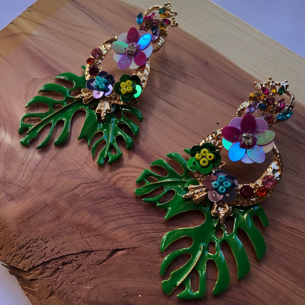 HP!! Monstera Leaf Statement Earrings! - Picture 3 of 9